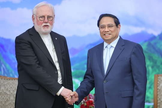 Thủ tướng Phạm Minh Chính tiếp Bộ trưởng Ngoại giao Tòa thánh Vatican