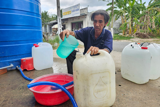 Đồng bằng sông Cửu Long: Không để người dân thiếu nước