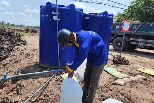 Gần 74.000 hộ dân vùng ĐBSCL thiếu nước sinh hoạt