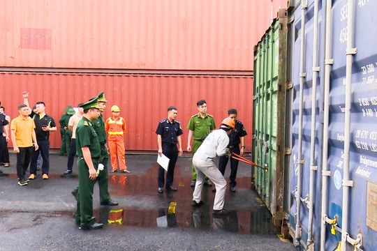 Khai báo gian dối để đưa hơn 168 tấn kim loại qua cửa khẩu Cảng Hải Phòng