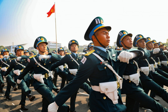 Trưởng ban Tuyên giáo Trung ương dự sơ duyệt Lễ kỷ niệm 70 năm Chiến thắng Điện Biên Phủ