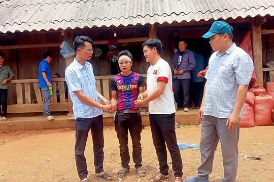 Lai Châu: UBND huyện Sìn Hồ hỗ trợ người dân gặp nạn
