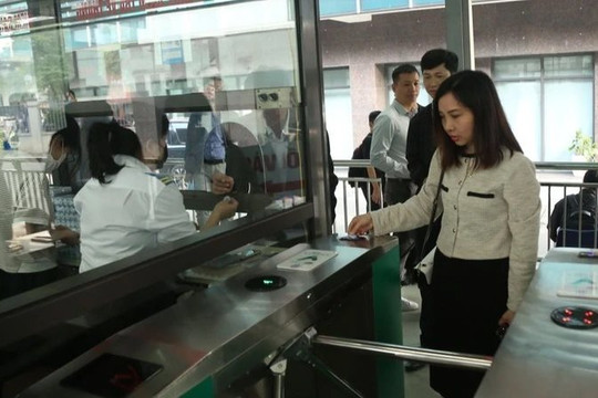 Hà Nội: Mở rộng thí điểm vé xe buýt điện tử liên thông