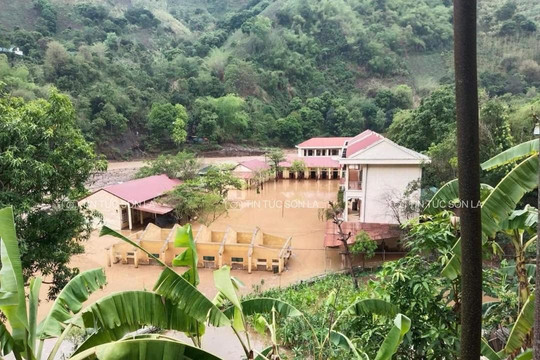 Sơn La: Trường ngập nước, hơn 200 học sinh phải nghỉ học