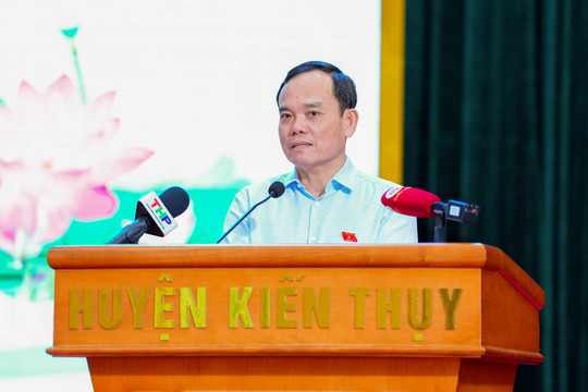 Phó Thủ tướng Trần Lưu Quang tiếp xúc cử tri Hải Phòng