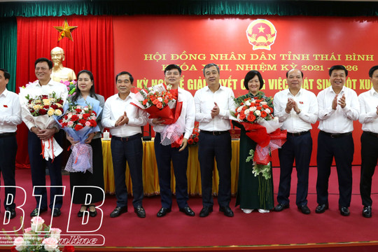 Đồng chí Phạm Văn Nghiêm, Giám đốc Sở Nội vụ được bầu giữ chức Phó Chủ tịch UBND tỉnh Thái Bình