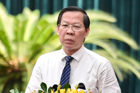 Chủ tịch UBND TPHCM: Không đặt nặng hoạt động kinh tế lên không gian sông Sài Gòn