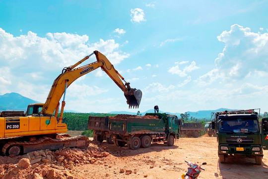Quảng Nam: Nghiêm cấm việc khai thác cầm chừng, gây khan hiếm vật liệu để tăng giá bán