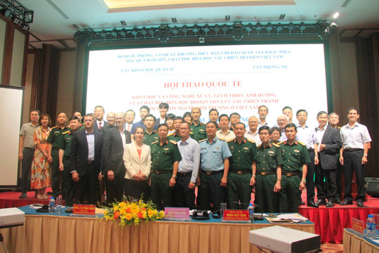 Ứng dụng KHCN trong việc giảm thiểu tác động của chất độc hoá học/ dioxin lưu tồn tại Việt Nam