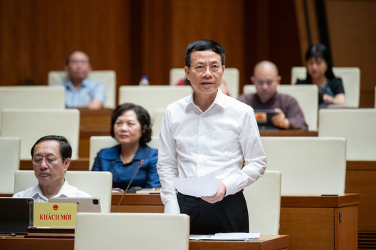 Bộ trưởng Nguyễn Mạnh Hùng: Cách giải quyết các vấn đề của công nghệ là dùng công nghệ
