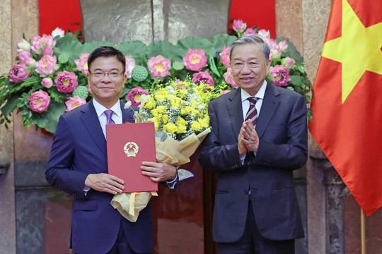 Chủ tịch nước Tô Lâm trao Quyết định bổ nhiệm tân Phó Thủ tướng Chính phủ và tân Bộ trưởng Bộ Công an