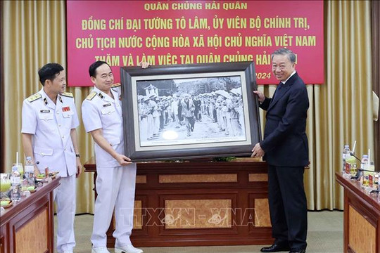 Chủ tịch nước Tô Lâm thăm và làm việc tại Quân chủng Hải quân