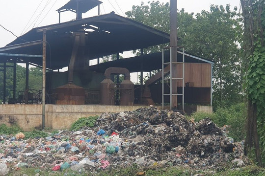 TP. Từ Sơn (Bắc Ninh): Chính quyền phản hồi thông tin ngập rác cạnh lò đốt rác