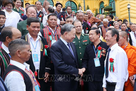 Chủ tịch nước Tô Lâm gặp mặt người có uy tín tiêu biểu trong đồng bào dân tộc