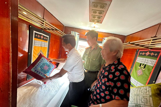 Lào Cai: Khai thác du lịch kết nối với vận tải đường sắt
