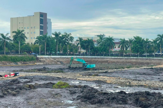 Quảng Ngãi: “Giải cứu” hồ điều hòa ô nhiễm nhất thành phố