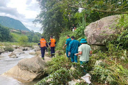Sa Pa (Lào Cai): Huy động 150 người tìm kiếm 2 cháu bé mất tích