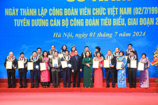 Công đoàn Viên chức Việt Nam 30 năm vững tiến đi lên