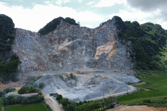 Thanh Hóa: Mỏ đá Công ty Anh Việt Hương vẫn nổ mìn sau chỉ đạo dừng khai thác