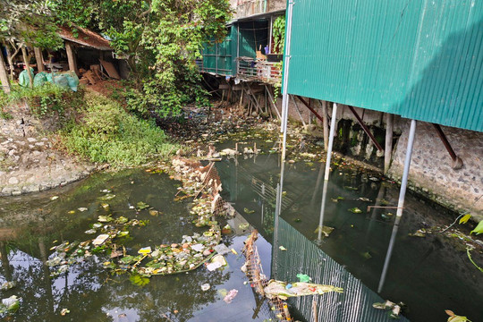 Nam Định: Nhiều tuyến kênh, mương ngập rác gây ô nhiễm môi trường