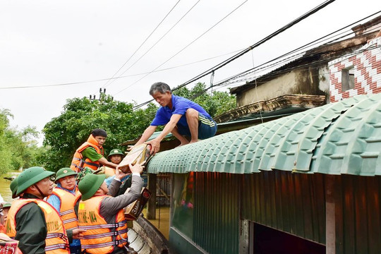 Thừa Thiên - Huế: Dự trữ 200 tấn gạo và mỳ ăn liền phục vụ phòng, chống lụt bão năm 2024