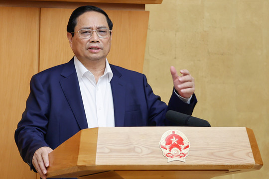 Thủ tướng Phạm Minh Chính: Thúc đẩy tăng trưởng mạnh hơn, các cân đối lớn thặng dư cao hơn