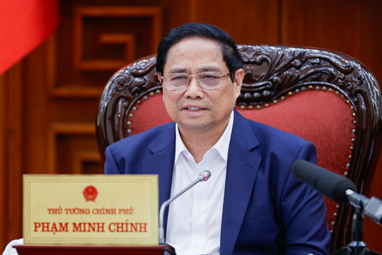 Thủ tướng Phạm Minh Chính: Đẩy mạnh phân cấp, phân quyền và cắt giảm thủ tục hành chính