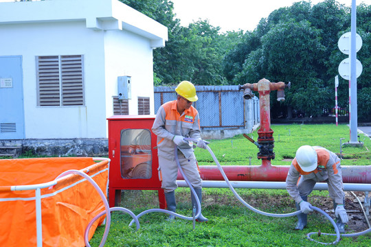 Công ty Chế biến Khí Vũng Tàu thực tập phương án chữa cháy, cứu nạn cứu hộ