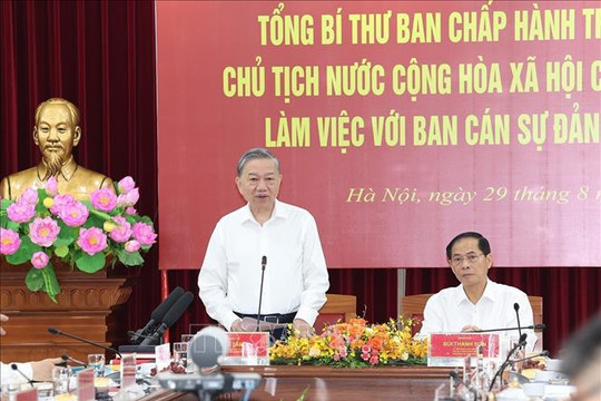 Ngoại giao phải vươn lên xứng đáng là 'đội quân tiên phong', binh chủng hợp thành của cách mạng Việt Nam