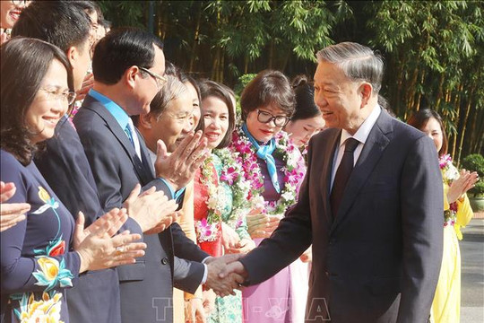 Tổng Bí thư, Chủ tịch nước gặp mặt đại biểu 'Tham mưu giỏi, phục vụ tốt' giai đoạn 2019-2024