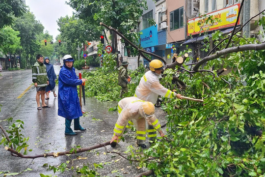 Hà Nội: 100% cán bộ, chiến sỹ Công an cùng nhân dân ứng phó bão Yagi