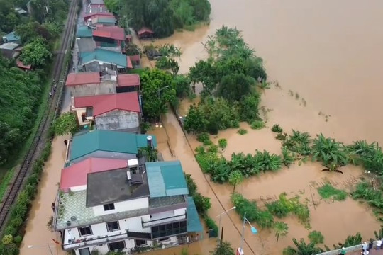 Lũ trên sông Hồng qua Yên Bái đã vượt mức báo động 3