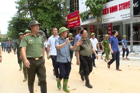 Thủ tướng yêu cầu không để ai bị đói, khát, không có chỗ ở