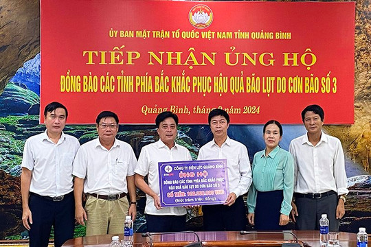 Nhiều tỉnh miền Trung chung tay hỗ trợ đồng bào vùng lũ phía Bắc