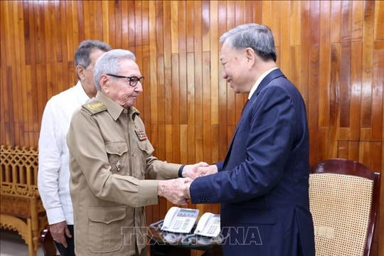 Tổng Bí thư, Chủ tịch nước Tô Lâm gặp Lãnh tụ Cách mạng Cuba, Đại tướng Raúl Castro Ruz