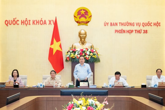 Khai mạc Phiên họp thứ 38 của Ủy ban Thường vụ Quốc hội