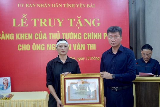 Truy tặng Bằng khen của Thủ tướng Chính phủ cho người dũng cảm tham gia cứu nạn, cứu hộ trong bão số 3