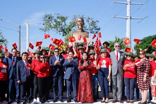 Thủ tướng dự lễ khánh thành tôn tạo Tượng đài Chủ tịch Hồ Chí Minh tại Dominica