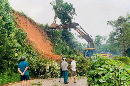 Quảng Ngãi: Khẩn trương khắc phục hậu quả sau mưa lũ