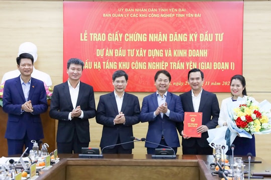 Yên Bái trao GCN đầu tư Dự án Đầu tư xây dựng và kinh doanh kết cấu hạ tầng KCN Trấn Yên