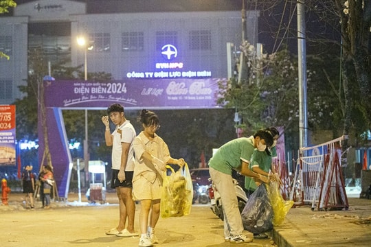 Điện Biên: Chung tay giữ gìn vệ sinh môi trường tại các lễ hội