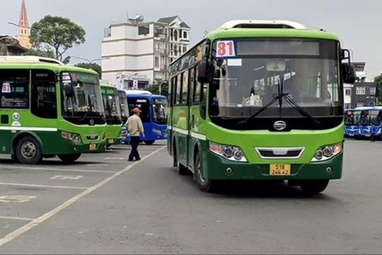 Dự thảo toàn bộ xe buýt chạy bằng điện vào năm 2030: Còn băn khoăn, lo lãng phí