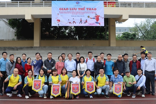 Giao lưu thể thao kỷ niệm 65 năm thành lập Cục Đo đạc, Bản đồ và Thông tin địa lý Việt Nam