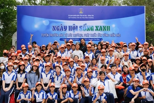 Hoa hậu H’Hen Niê tham gia “Ngày hội sống xanh” tại Côn Đảo