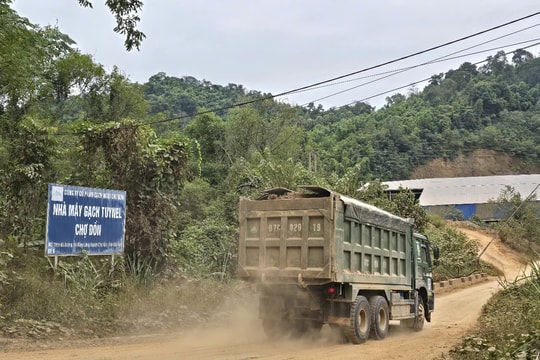 Chợ Đồn (Bắc Kạn): Lập biên bản Công ty Thành Quý khai thác đất trái phép!