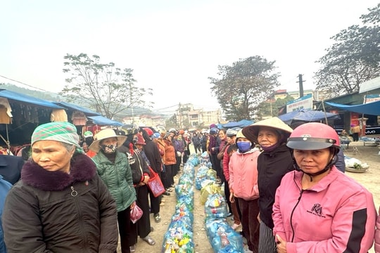 Lào Cai: Tuyên truyền phòng chống rác thải nhựa cho người dân