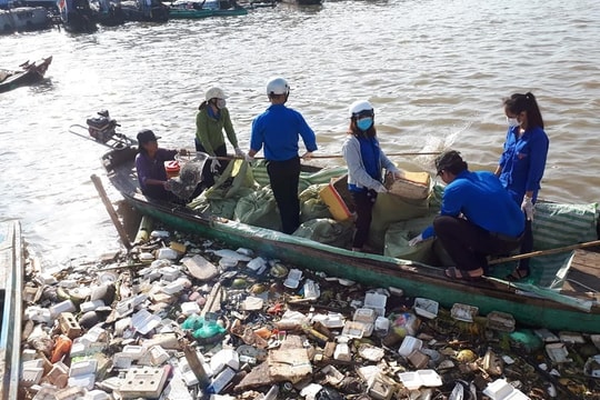 Cà Mau: Nỗ lực quản lý rác thải nhựa đại dương