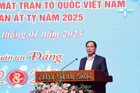 Phó Thủ tướng Bùi Thanh Sơn dự Chương trình Tết sum vầy - Xuân ơn Đảng tại Hải Phòng