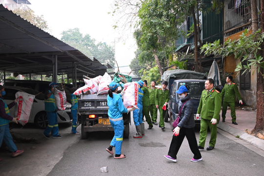 Phường Vĩnh Phúc ra quân tổng vệ sinh môi trường