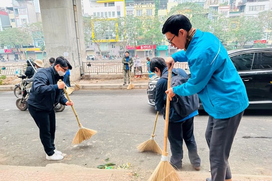 Hà Nội: Tăng cường thu gom vận chuyển chất thải rắn sinh hoạt